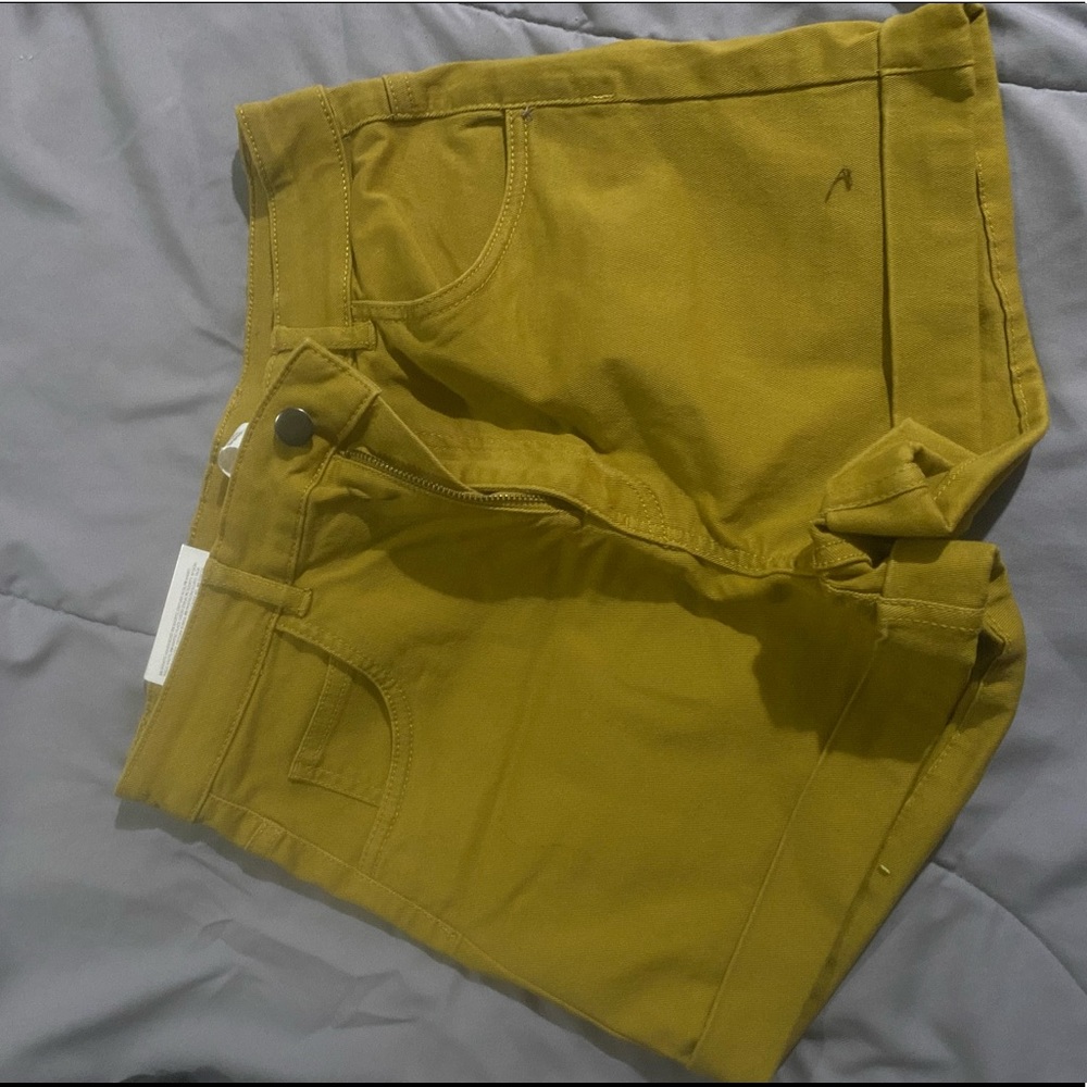 H&M High waisted Shorts - 8 - mustard